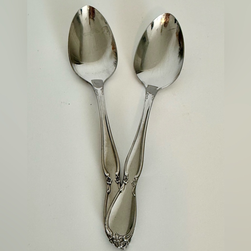 Set of 2 ONEIDA COMMUNITY STAINLESS CHATELAINE Teaspoons 6" Silverware